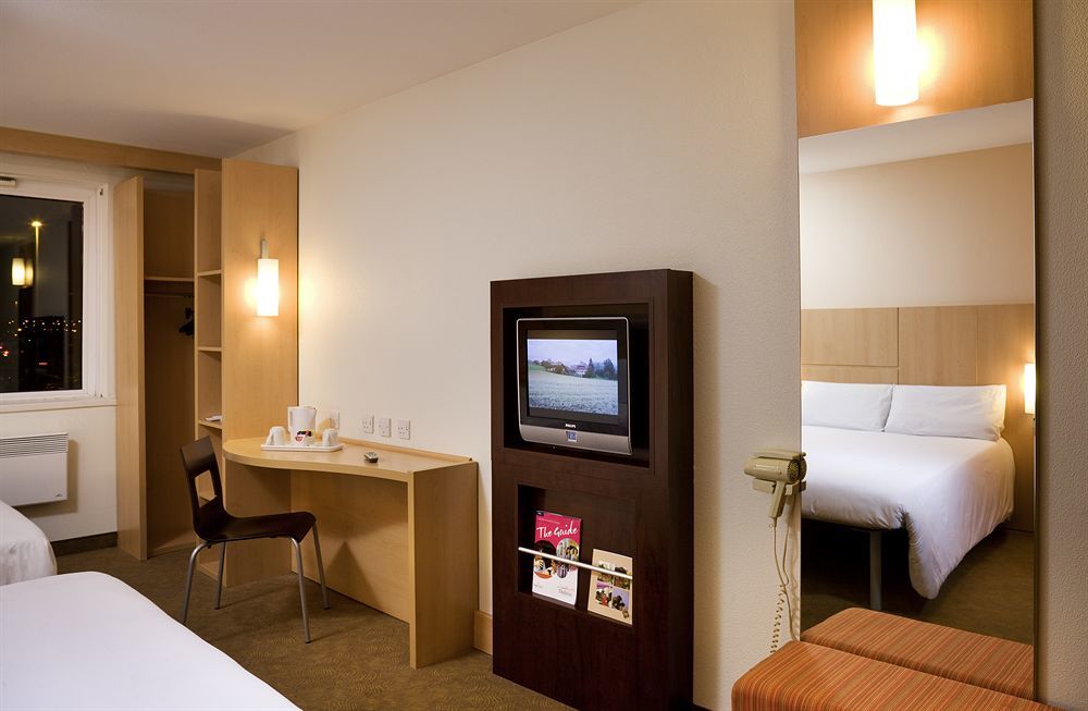Ibis Hotel Дублін Екстер'єр фото